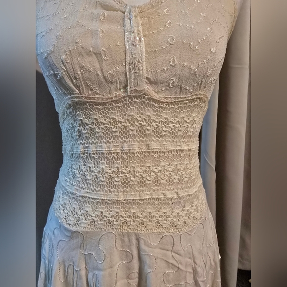 Elegant Sequin Cream Halter Dress - Picture 5 of 8